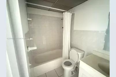 17560 Atlantic Blvd #405, Sunny Isles Beach, FL 33160 - Photo 4