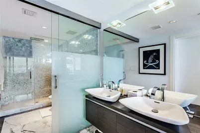 200 Biscayne Boulevard Way #4307, Miami, FL 33131 - Photo 12