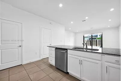 10817 SW 233rd St, Homestead, FL 33032 - Photo 16
