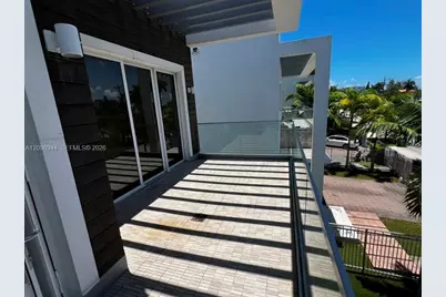 18975 Atlantic Blvd, Sunny Isles Beach, FL 33160 - Photo 12