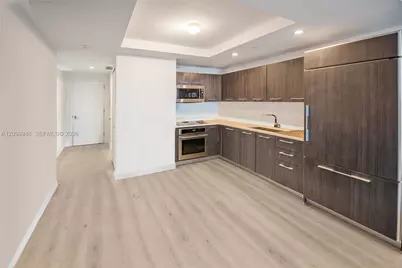 45 SW 9th St #1604, Miami, FL 33130 - Photo 1