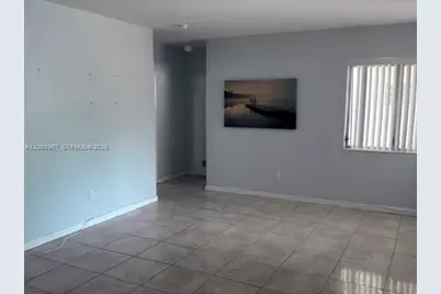 462 Golden Isles Dr #203, Hallandale Beach, FL 33009 - Photo 4