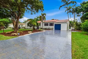 10690 NE 11th Ct, Miami Shores, FL 33138 - Photo 1