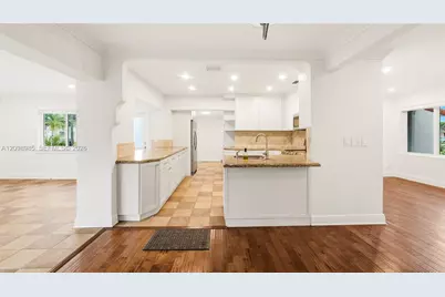 10690 NE 11th Ct #10690, Miami Shores, FL 33138 - Photo 14