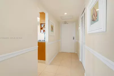 3200 N Port Royale Dr N #806, Fort Lauderdale, FL 33308 - Photo 12