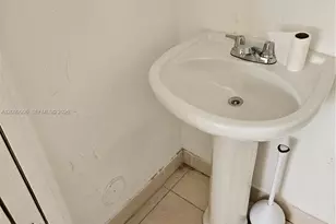 1638 SW 3rd St, Miami, FL 33135 - Photo 8