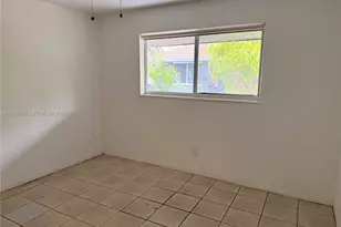 1104 N 17th Ct, Hollywood, FL 33020 - Photo 8