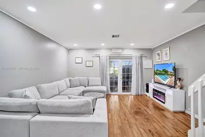 7212 Woodmont Ave, Tamarac, FL 33321 - Photo 14