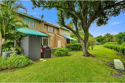 7212 Woodmont Ave, Tamarac, FL 33321 - Photo 30