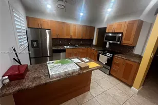 200 Berkley Rd, Hollywood, FL 33024 - Photo 34