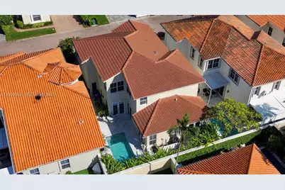 1516 Breakwater Ter, Hollywood, FL 33019 - Photo 52