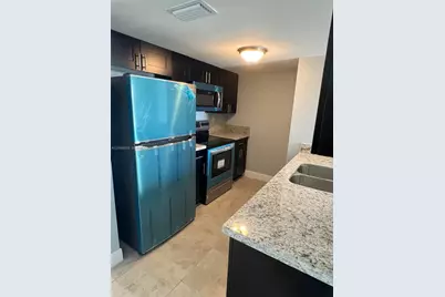 1955 NW 5th Pl #12, Miami, FL 33136 - Photo 2