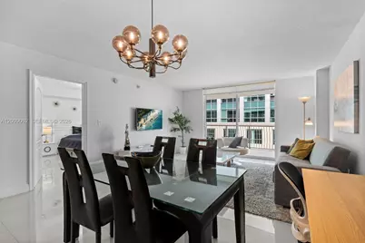 1200 Brickell Bay Dr #3908, Miami, FL 33131 - Photo 10