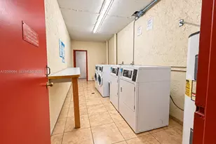 4705 NW 7th St, Miami, FL 33126 - Photo 30