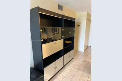 2000 Atlantic Shores Blvd #504, Hallandale Beach, FL 33009 - Photo 20