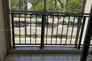 2000 Atlantic Shores Blvd, Hallandale Beach, FL 33009 - Photo 10