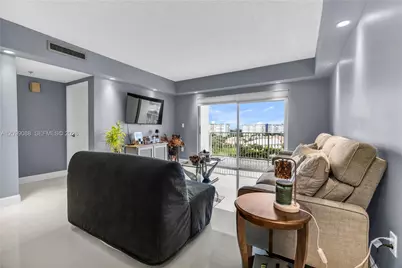 3850 Washington St #704, Hollywood, FL 33021 - Photo 8