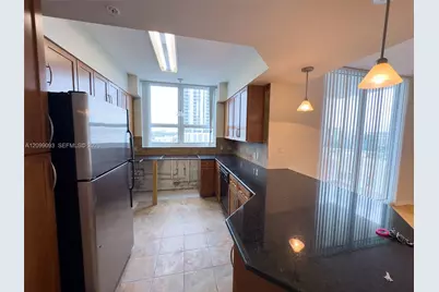 2000 N Bayshore Dr #1101, Miami, FL 33137 - Photo 8