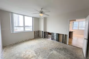 2000 N Bayshore Dr, Miami, FL 33137 - Photo 10