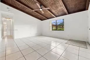 487 Glenwood Dr, West Palm Beach, FL 33415 - Photo 4