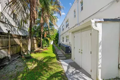3676 Oak Ave #1, Miami, FL 33133 - Photo 20