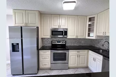 5515 Courtyard Dr #5515, Margate, FL 33063 - Photo 1