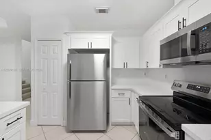 14618 SW 38th St, Miami, FL 33175 - Photo 10