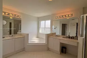 11510 NW 67th Terrace, Doral, FL 33178 - Photo 14