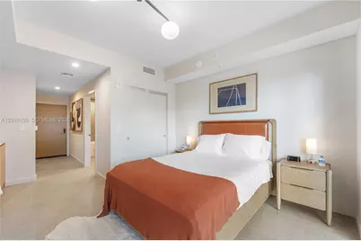11 NE 6th St #1702, Miami, FL 33132 - Photo 8