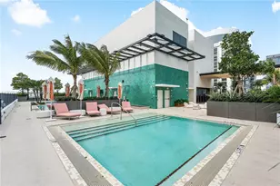 11 NE 6th St, Miami, FL 33132 - Photo 46