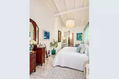 6910 Rue Notre Dame, Miami Beach, FL 33141 - Photo 4