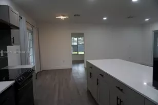 305 NW 122nd St, North Miami, FL 33168 - Photo 14