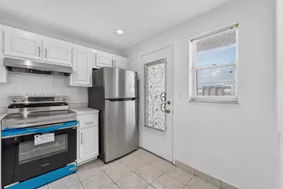 320 NE 12th Ave #703, Hallandale Beach, FL 33009 - Photo 12