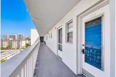 320 NE 12th Ave #703, Hallandale Beach, FL 33009 - Photo 8