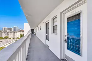 320 NE 12th Ave, Hallandale Beach, FL 33009 - Photo 8