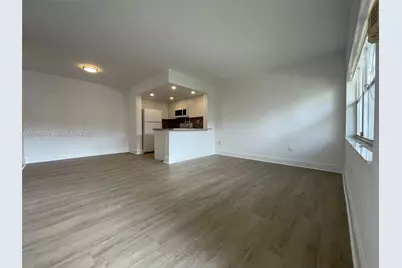 8660 NW 6th Ln #5-105, Miami, FL 33126 - Photo 2