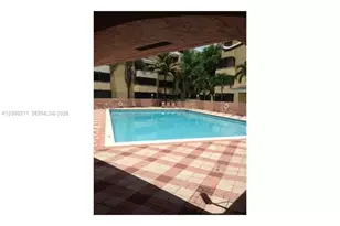 8215 SW 152nd Ave, Miami, FL 33193 - Photo 6