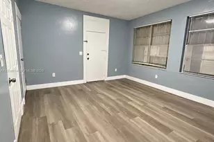 301 SW 10th Ave, Miami, FL 33130 - Photo 4
