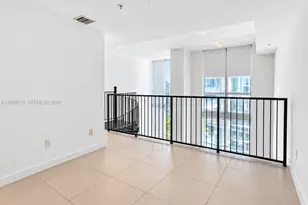 300 S Biscayne Blvd, Miami, FL 33131 - Photo 8