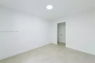 505 SW 7th Ct, Miami, FL 33130 - Photo 12