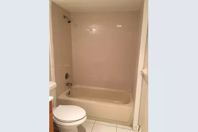4170 Inverrary Dr #111, Lauderhill, FL 33319 - Photo 8