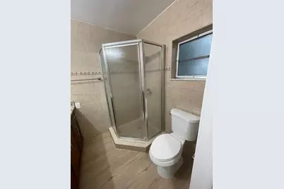 4986 SW 7th St, Margate, FL 33068 - Photo 14