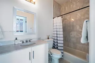 725 NE 22nd St, Miami, FL 33137 - Photo 18