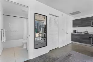 151 SE 1st St, Miami, FL 33131 - Photo 14