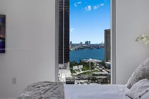 151 SE 1st St, Miami, FL 33131 - Photo 32