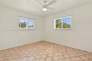 137 NE 1st Ct, Dania Beach, FL 33004 - Photo 16