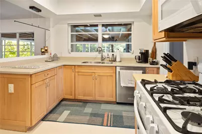 1400 NE 104 Street, Miami Shores, FL 33138 - Photo 14