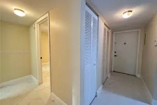 400 Commodore Dr, Plantation, FL 33325 - Photo 10
