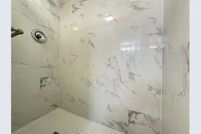 400 Commodore Dr #211, Plantation, FL 33325 - Photo 20