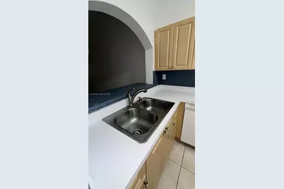 1250 SE 28 #203, Homestead, FL 33035 - Photo 8